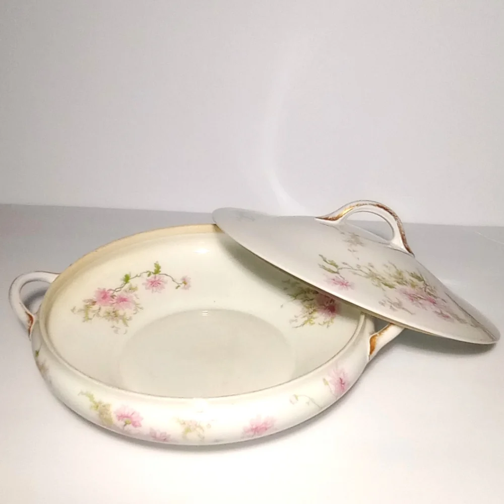 Vintage 1900's Elegant GDA Limoges Round Covered Serving Dish - Picture 5 of 11